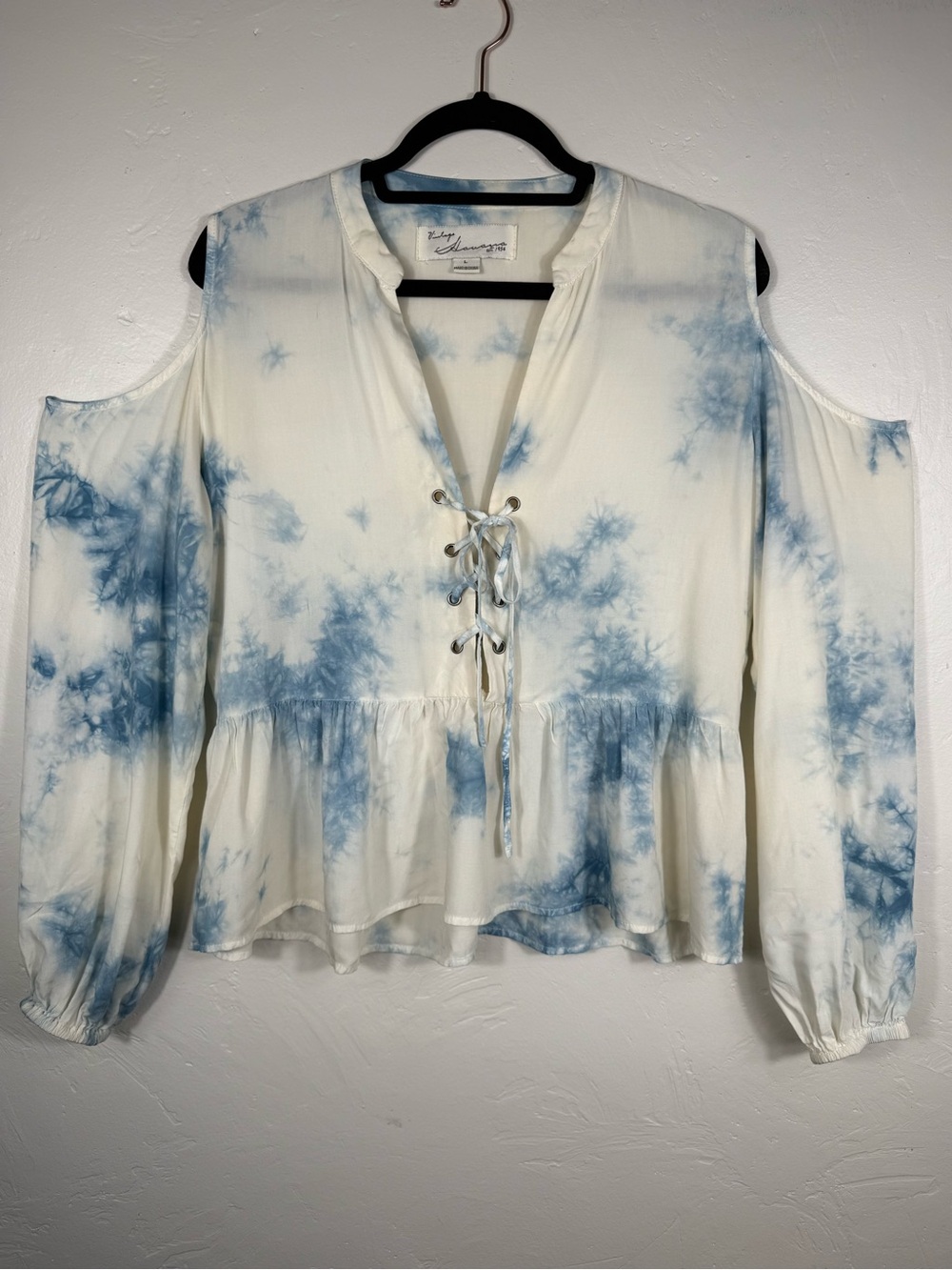 Vintage Havana Cold-Shoulder Whimsigoth Blouse Blue White Tie-Dye w Lace Front L